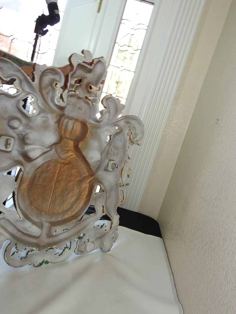 Large Royal Coat of Arms of the United Kingdom Wall Decor - 9
