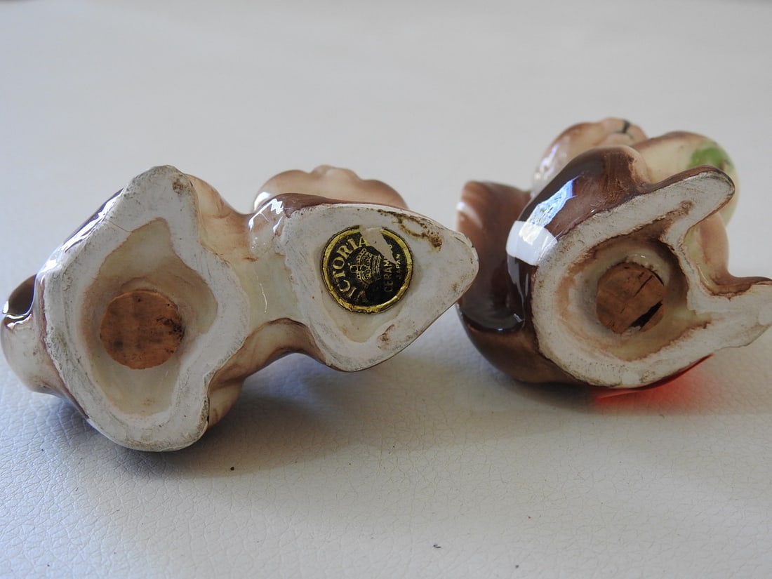 Vintage Victoria Ceramics Chipmunk Salt & Pepper Shakers - 3