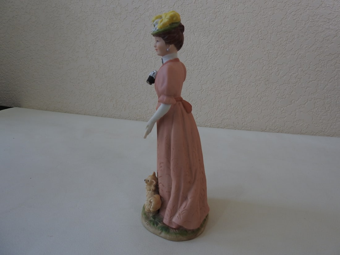 Homeco Victorian Lady Porcelain Figurine #1403 - 5