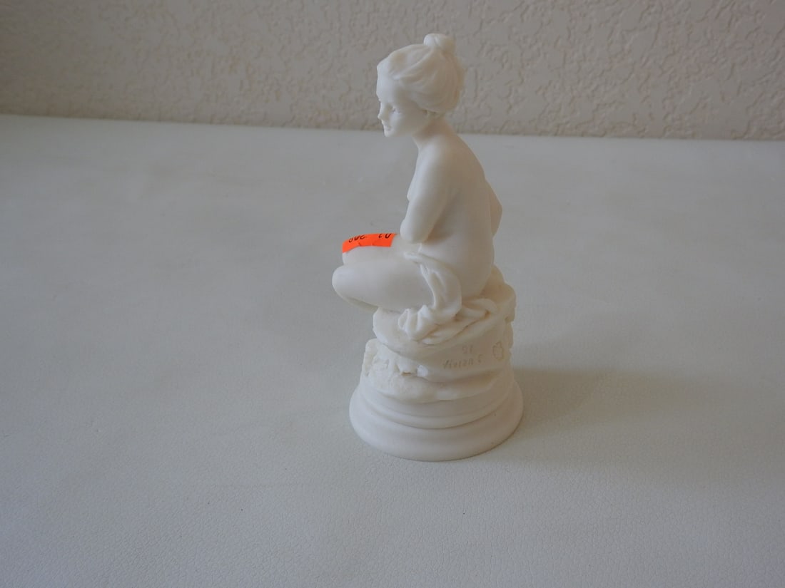 Vivian C. Aphrodite Resin Figurine - 2