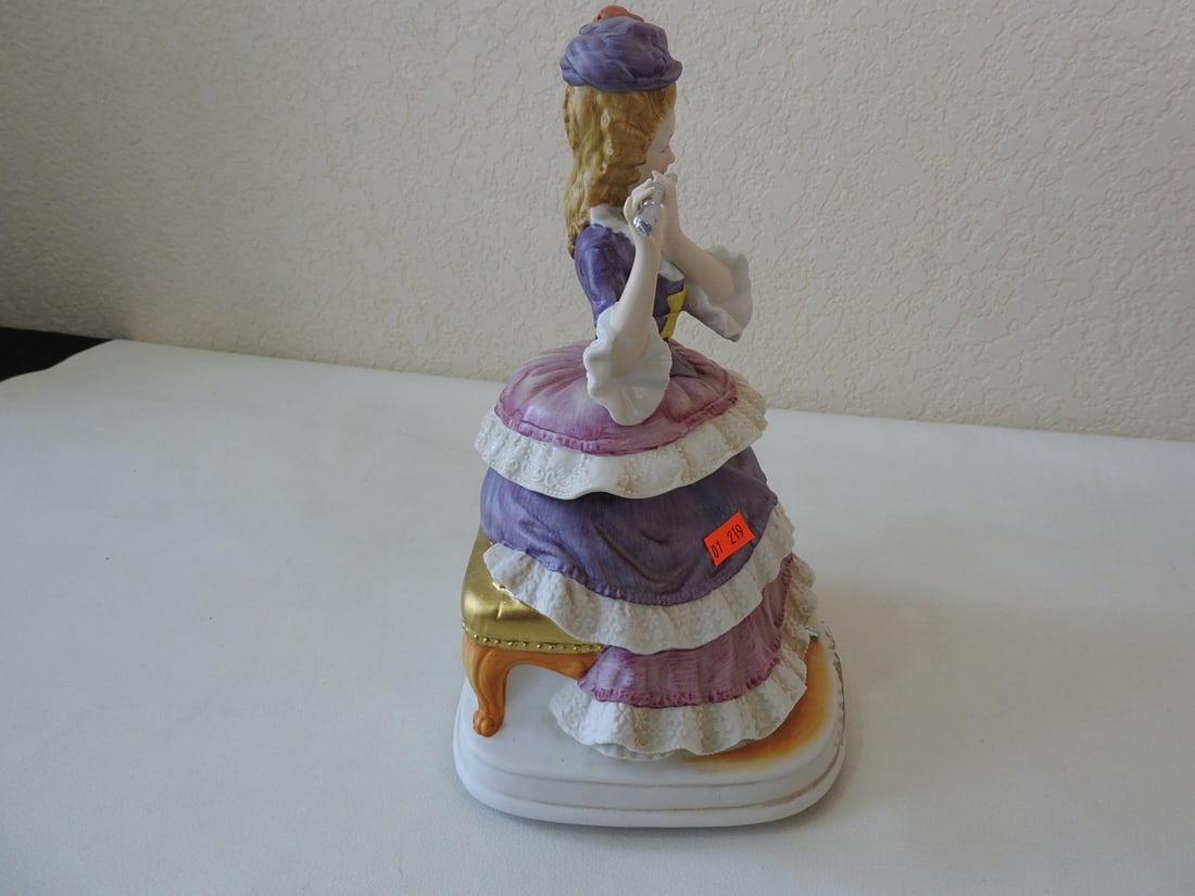 Vintage French Aristocrat Flute Player Music Box - 3
