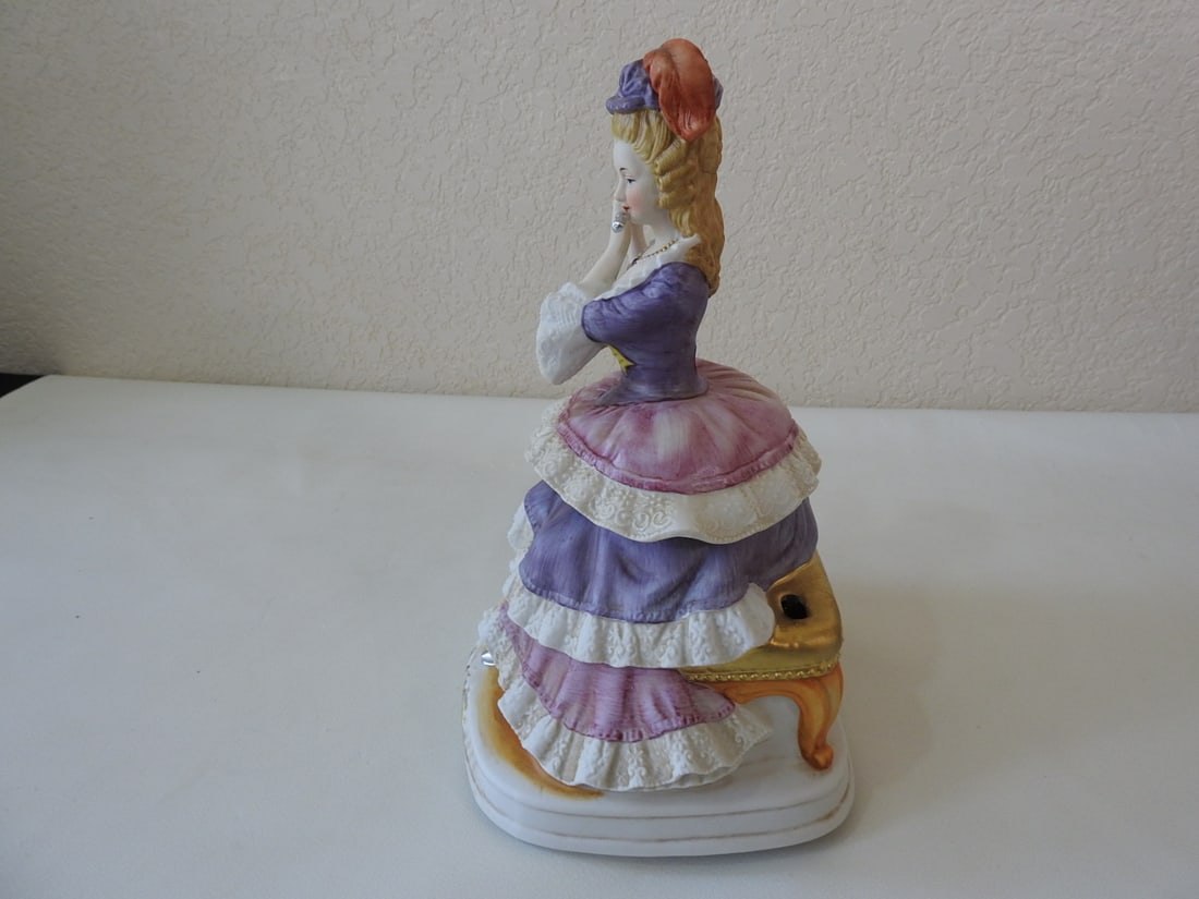 Vintage French Aristocrat Flute Player Music Box - 6