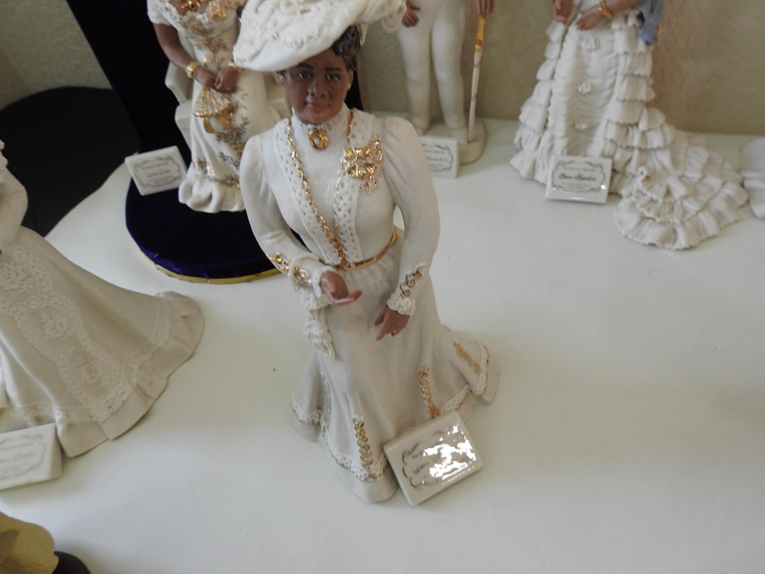Hawaiian Monarchy Collection by Julene Halverson Meckler - 11