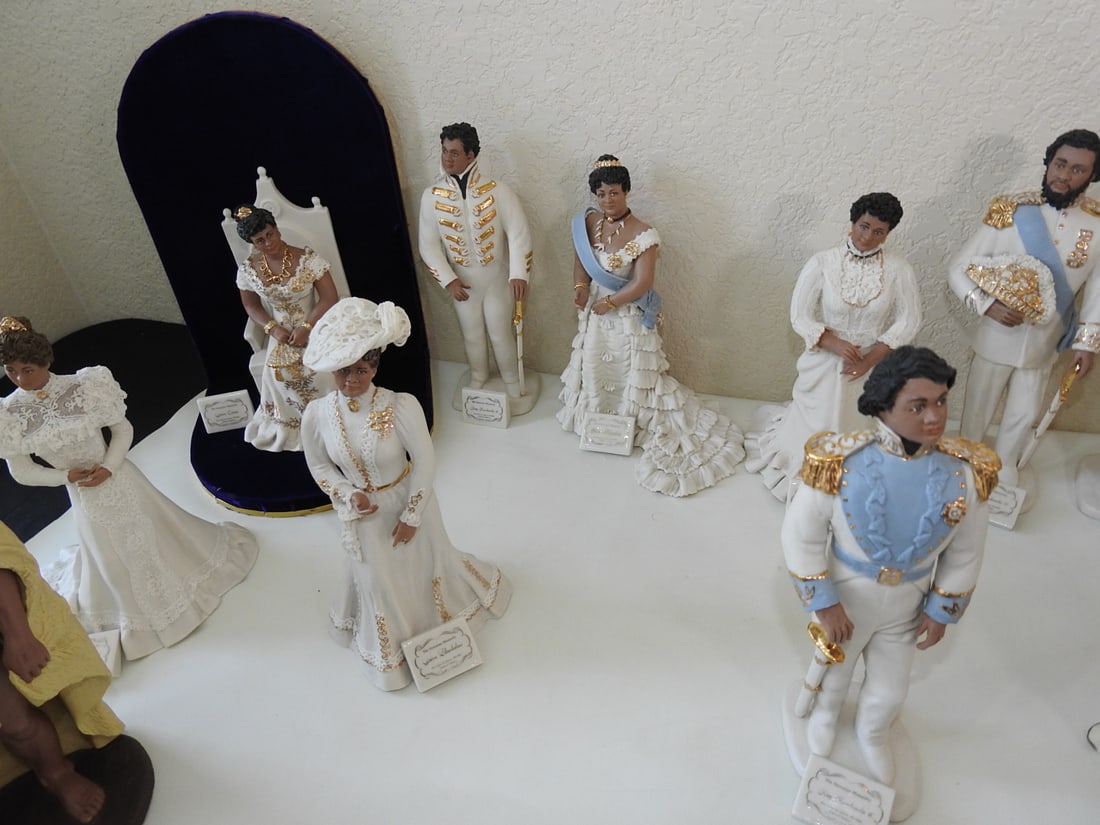 Hawaiian Monarchy Collection by Julene Halverson Meckler - 4