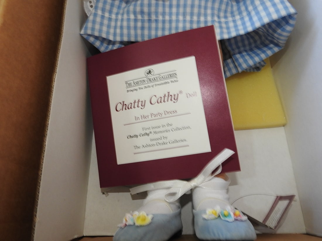 Ashton-Drake Chatty Cathy 2003 Party Dress Doll - 2