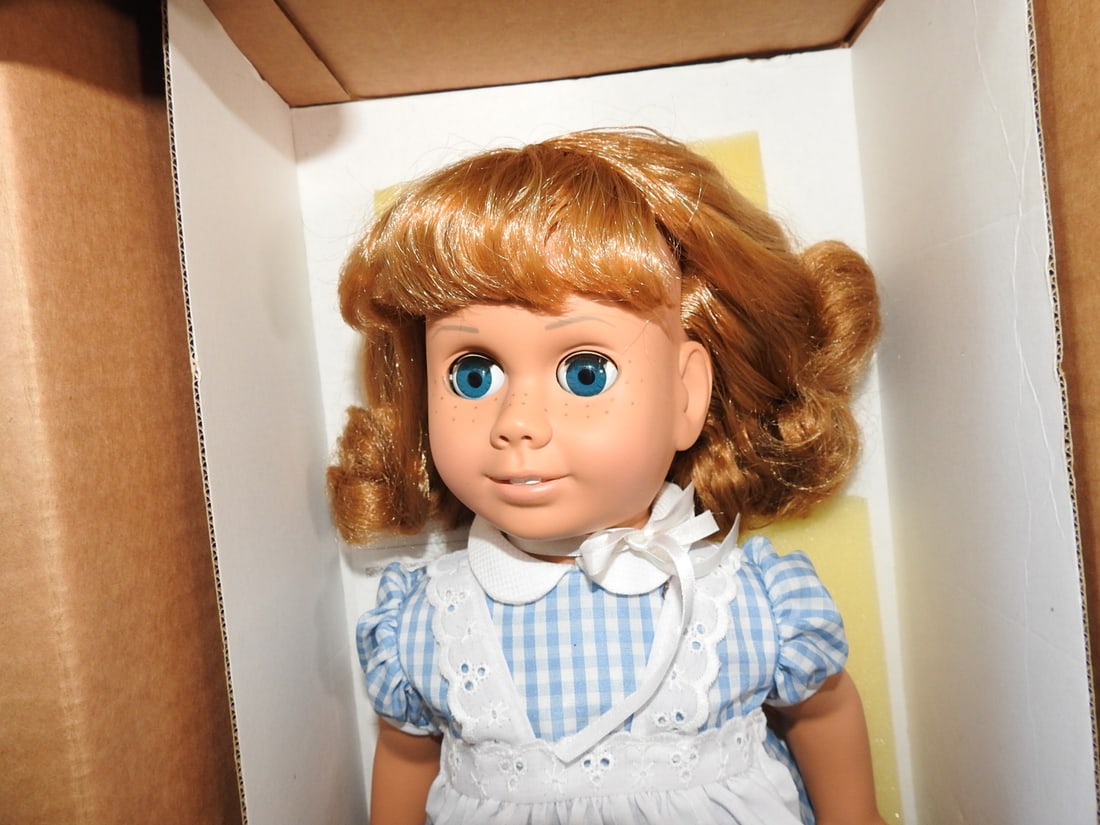 Ashton-Drake Chatty Cathy 2003 Party Dress Doll - 3