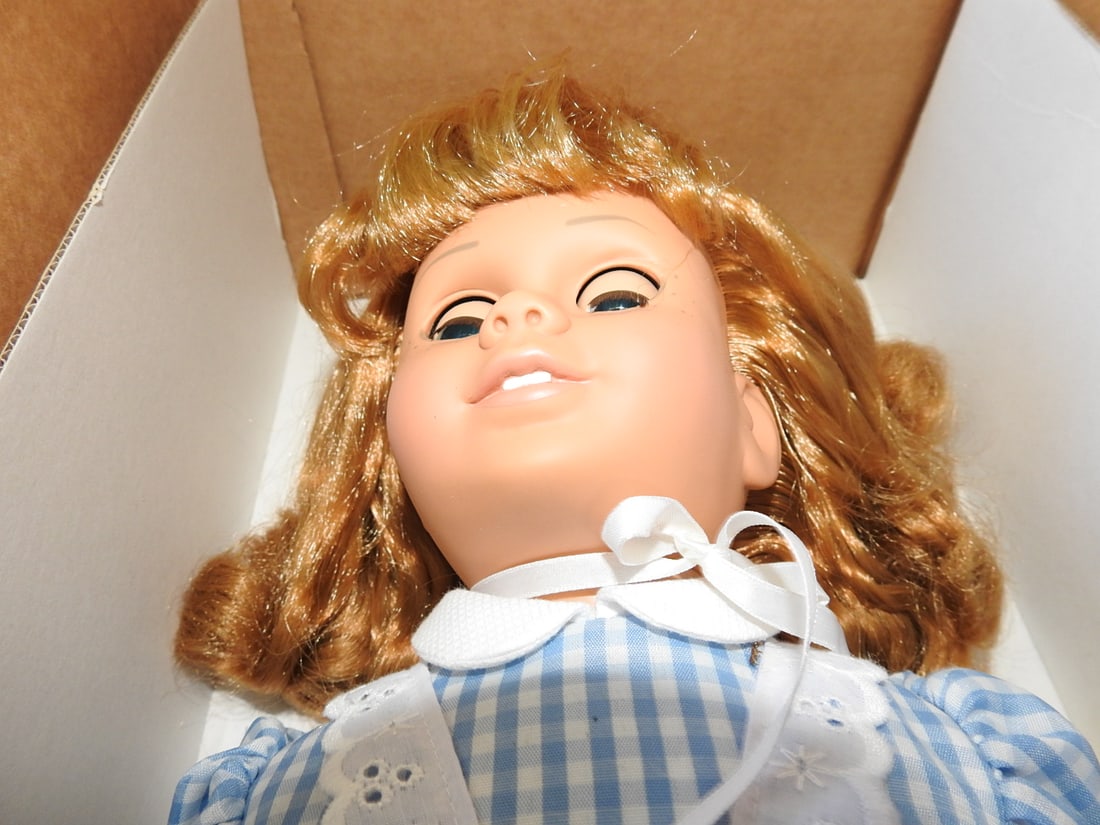 Ashton-Drake Chatty Cathy 2003 Party Dress Doll - 4