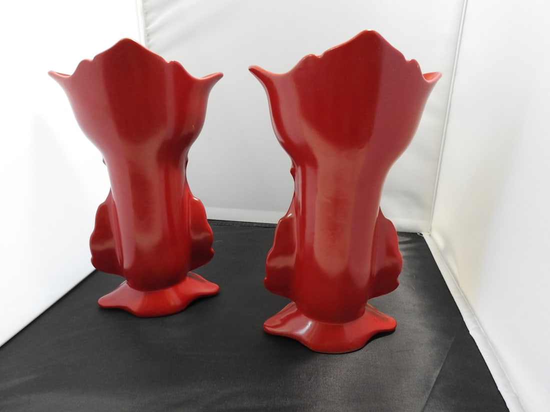 Pair of Victorian Mantel Vases with Fleur-de-Lis - 4