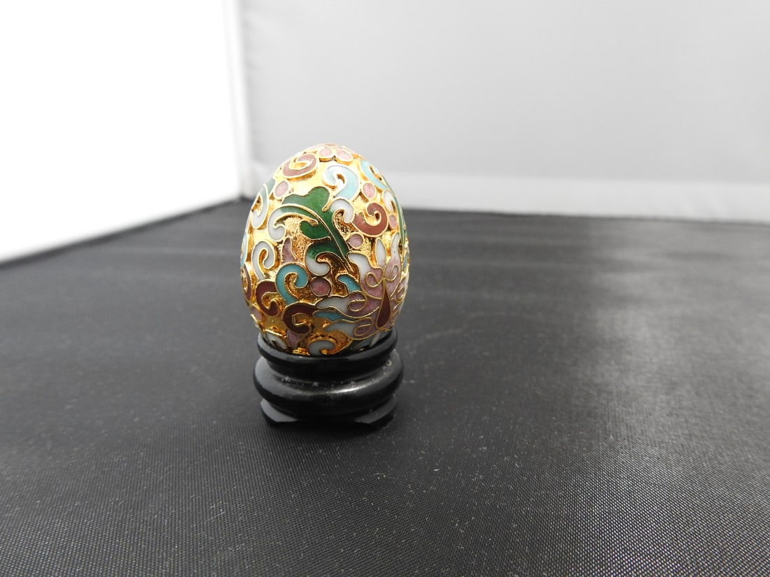 Small Vintage Chinese Cloisonne Egg on Wood Base - 3