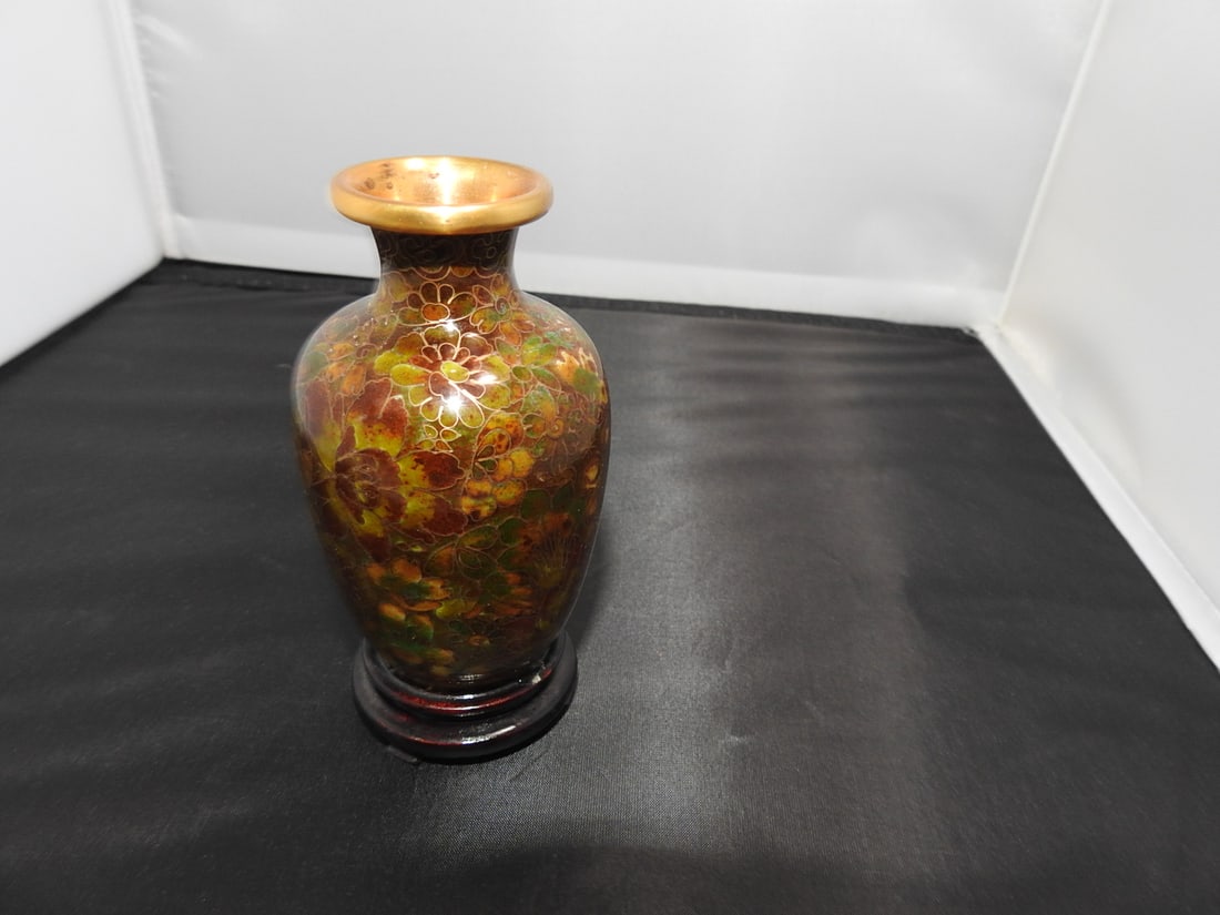 Small Vintage Chinese Cloisonne Vase on Wood Base - 4