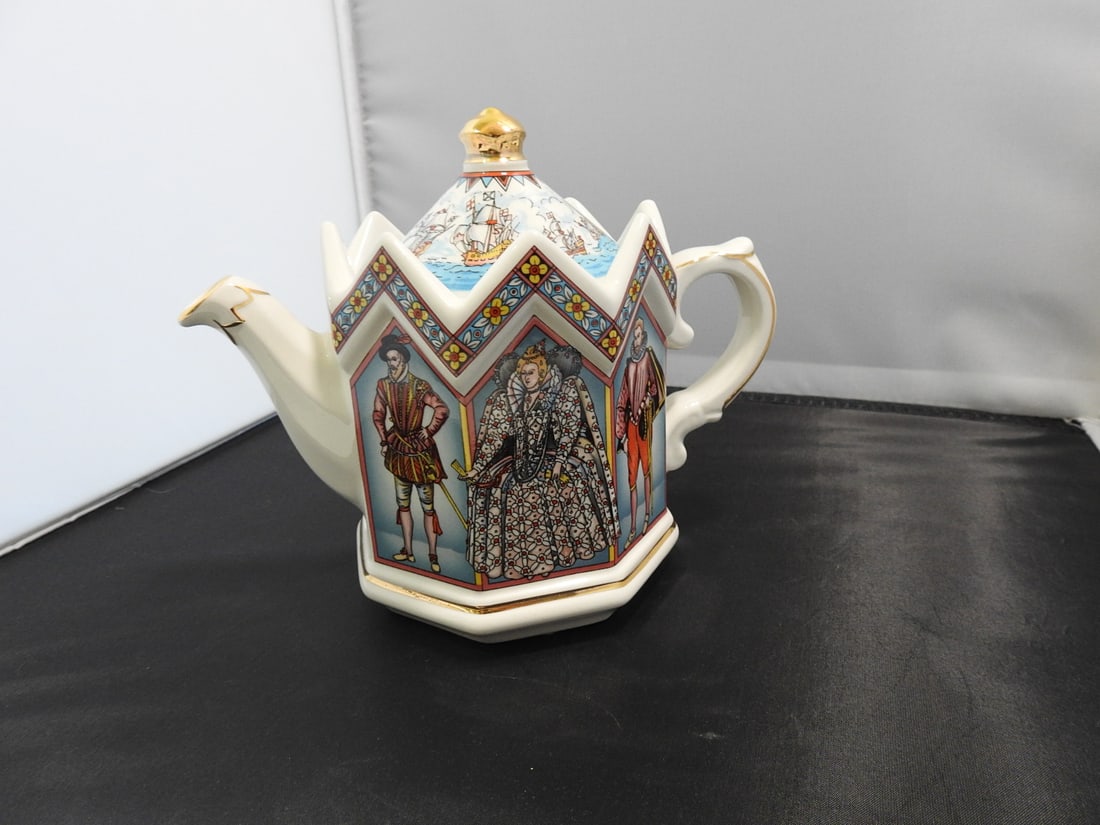Sadler Elizabeth I Commemorative Porcelain Teapot - 5