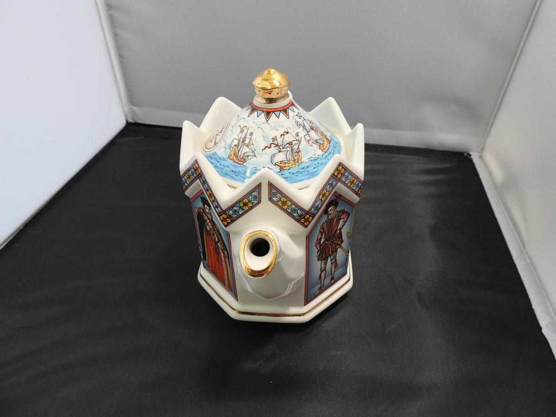 Sadler Elizabeth I Commemorative Porcelain Teapot - 6