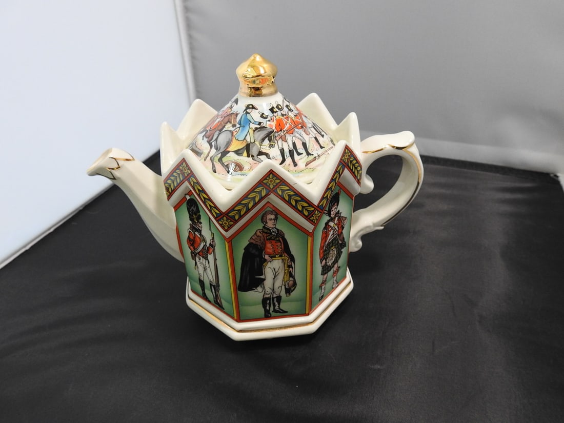 Sadler Duke of Wellington Commemorative Porcelain Teapot - 2