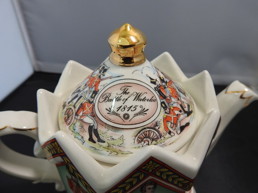 Sadler Duke of Wellington Commemorative Porcelain Teapot - 4