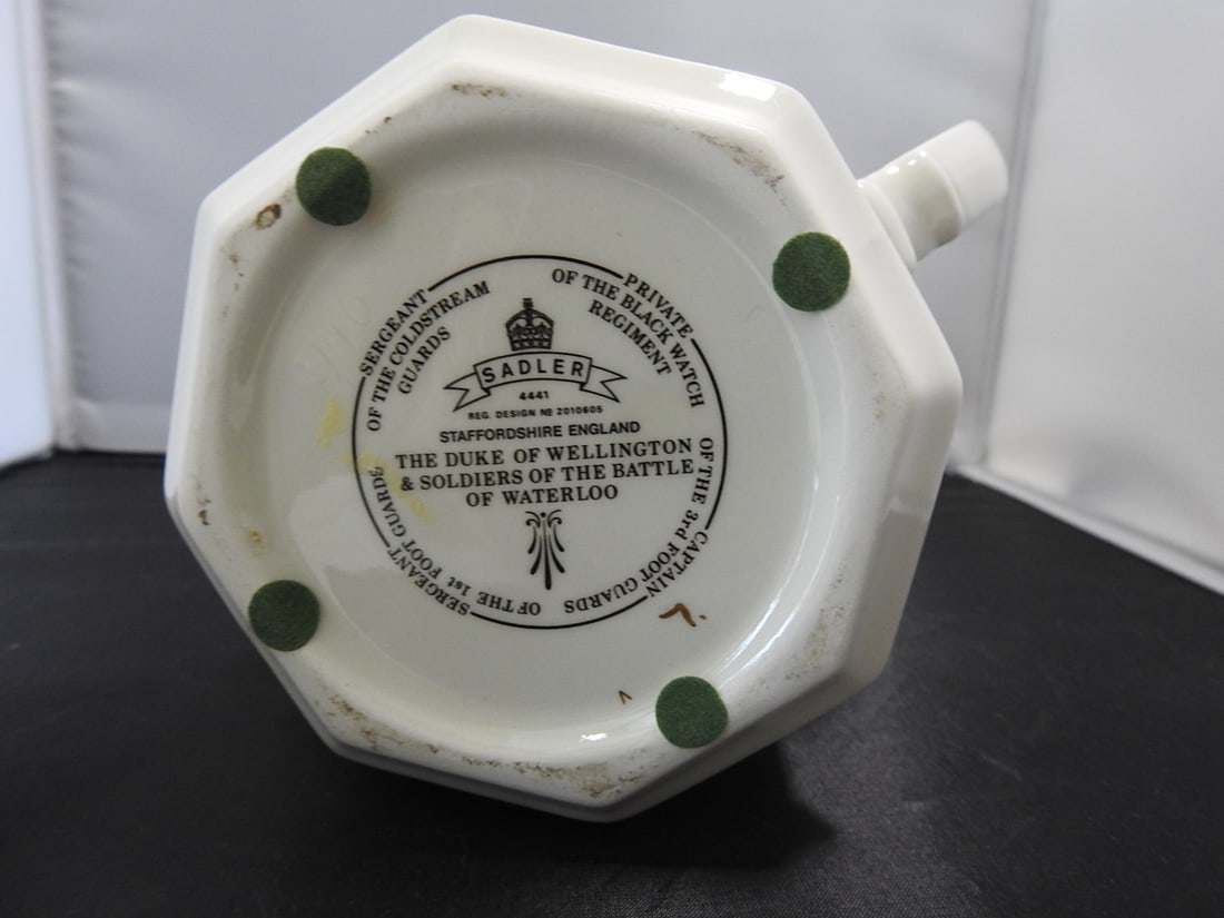 Sadler Duke of Wellington Commemorative Porcelain Teapot - 5