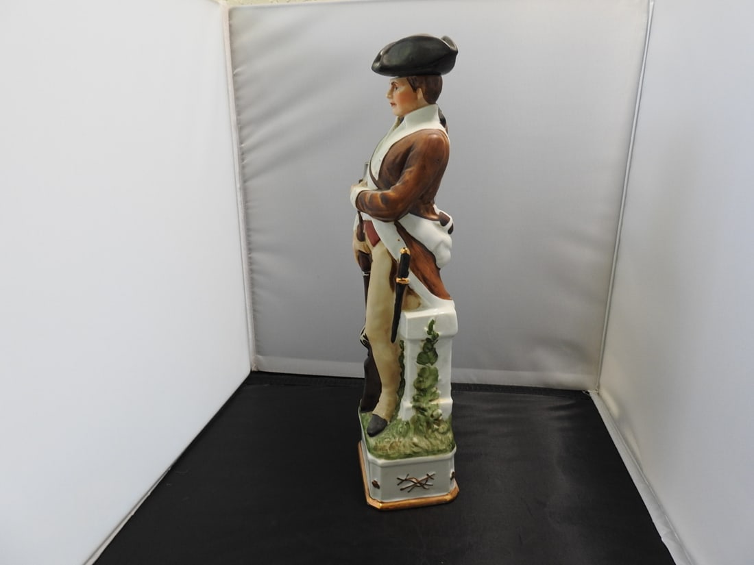 Arnart Continental Soldier Porcelain Figure - 2