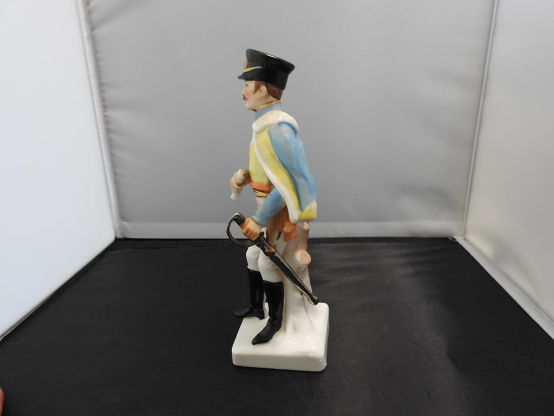 Bone White China Napoleonic Wars Soldier Figure - 5