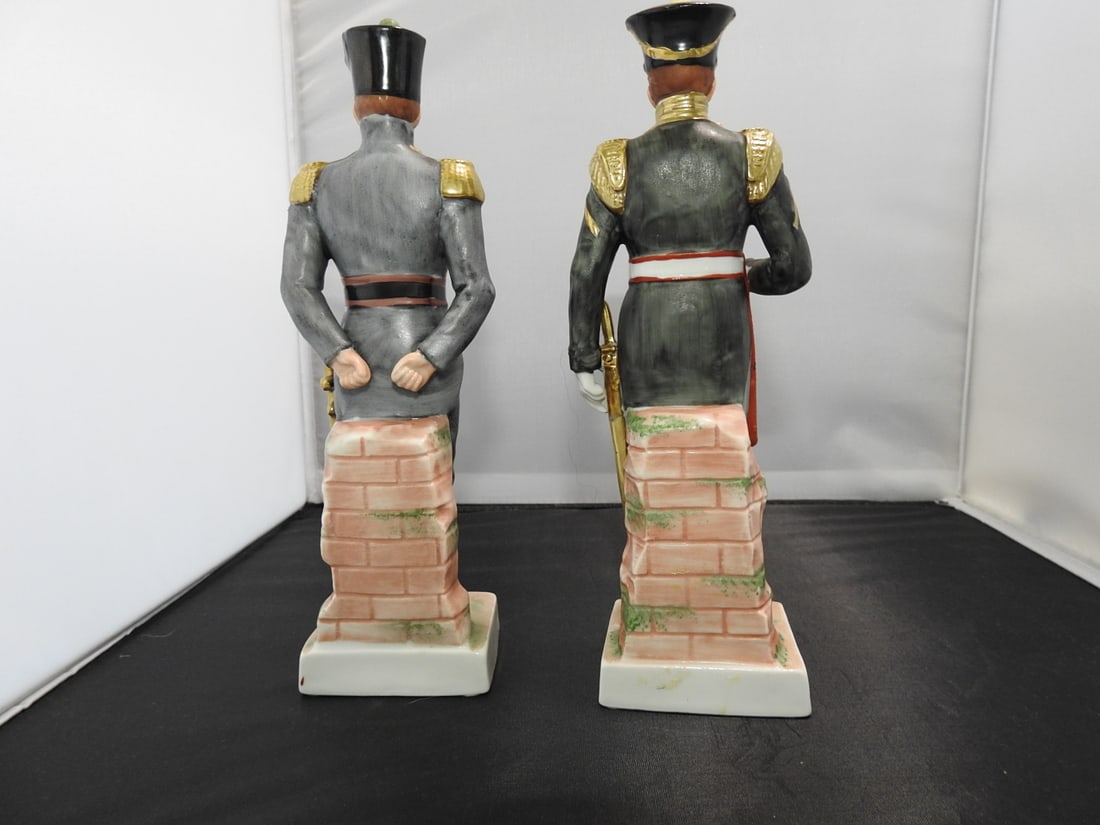 Porcelain Military Officer Figures, 1814 and 1827 - 3