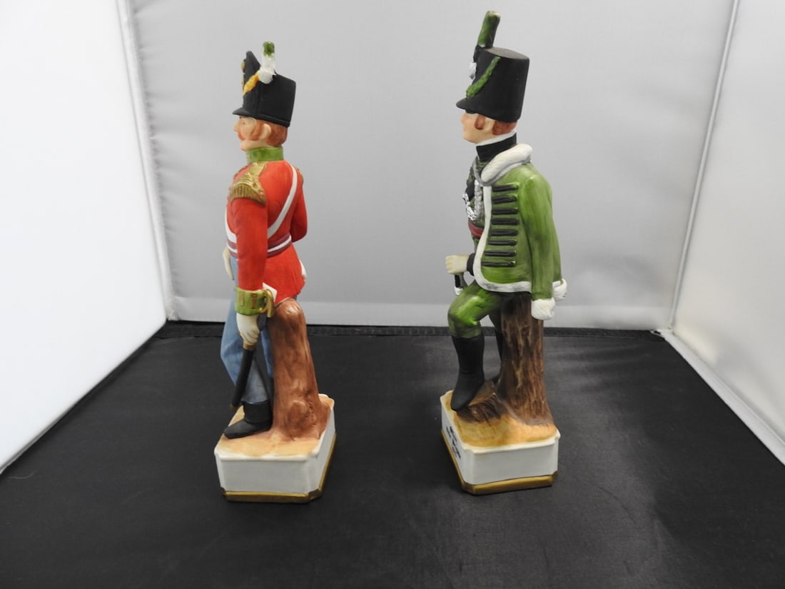 Porcelain Bisque British Infantry Officer Figure - 6