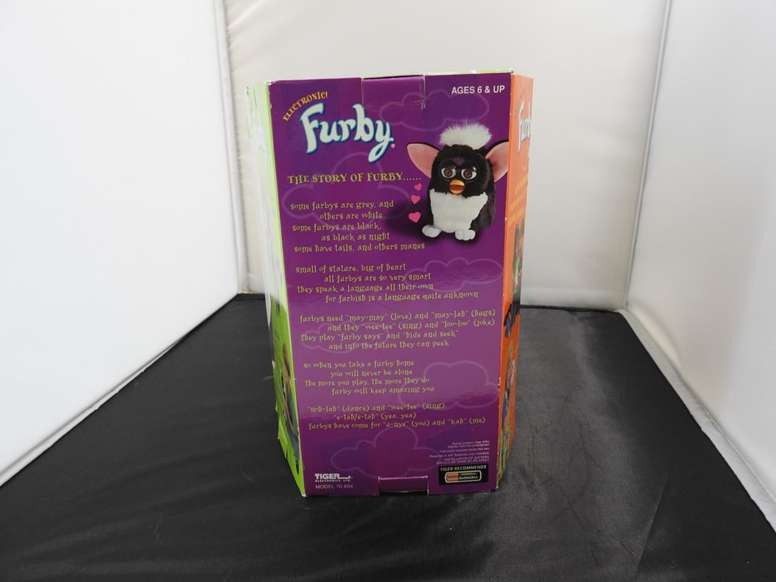 1999 Special Limited Edition Millennium Furby in Box - 3
