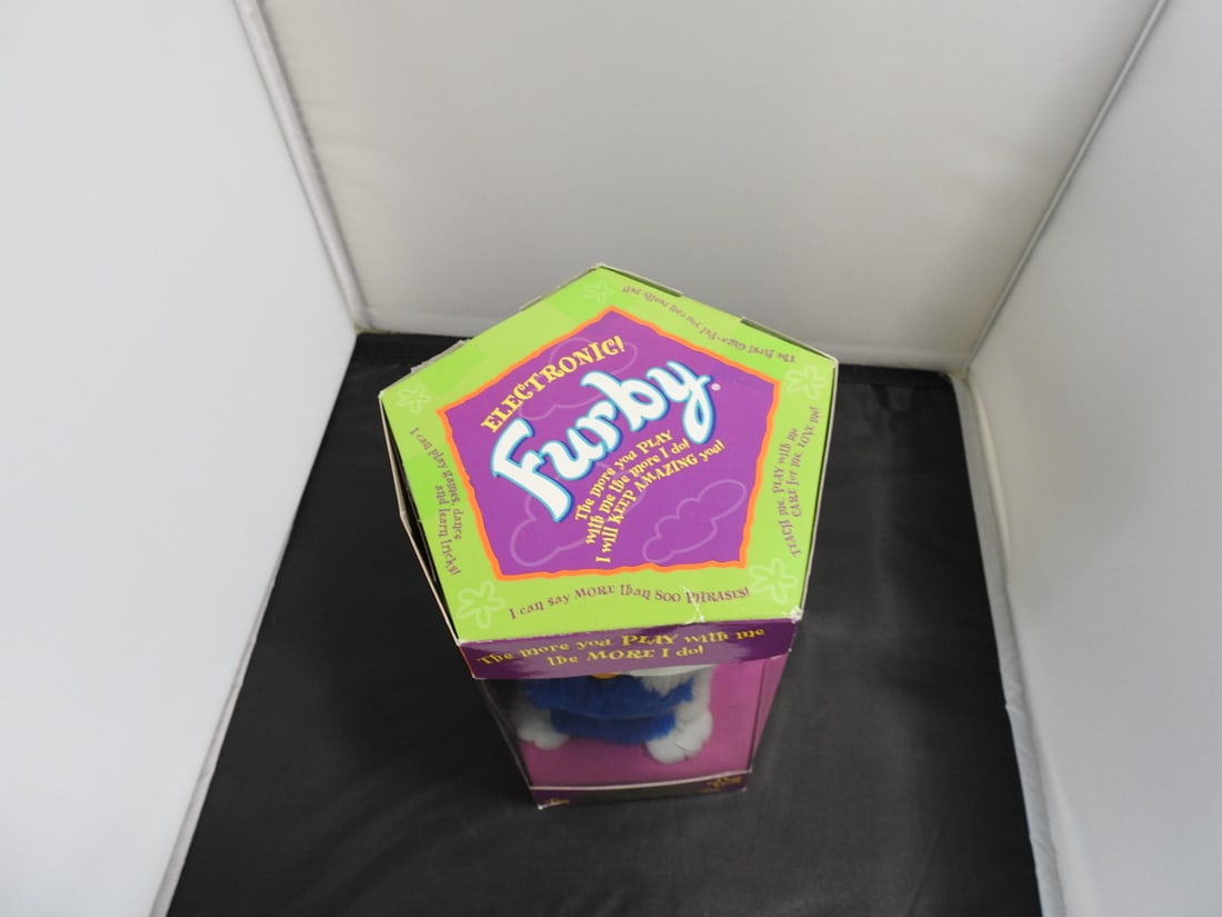 1999 Special Limited Edition Millennium Furby in Box - 5