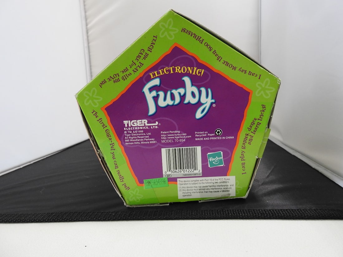 1999 Special Limited Edition Millennium Furby in Box - 7