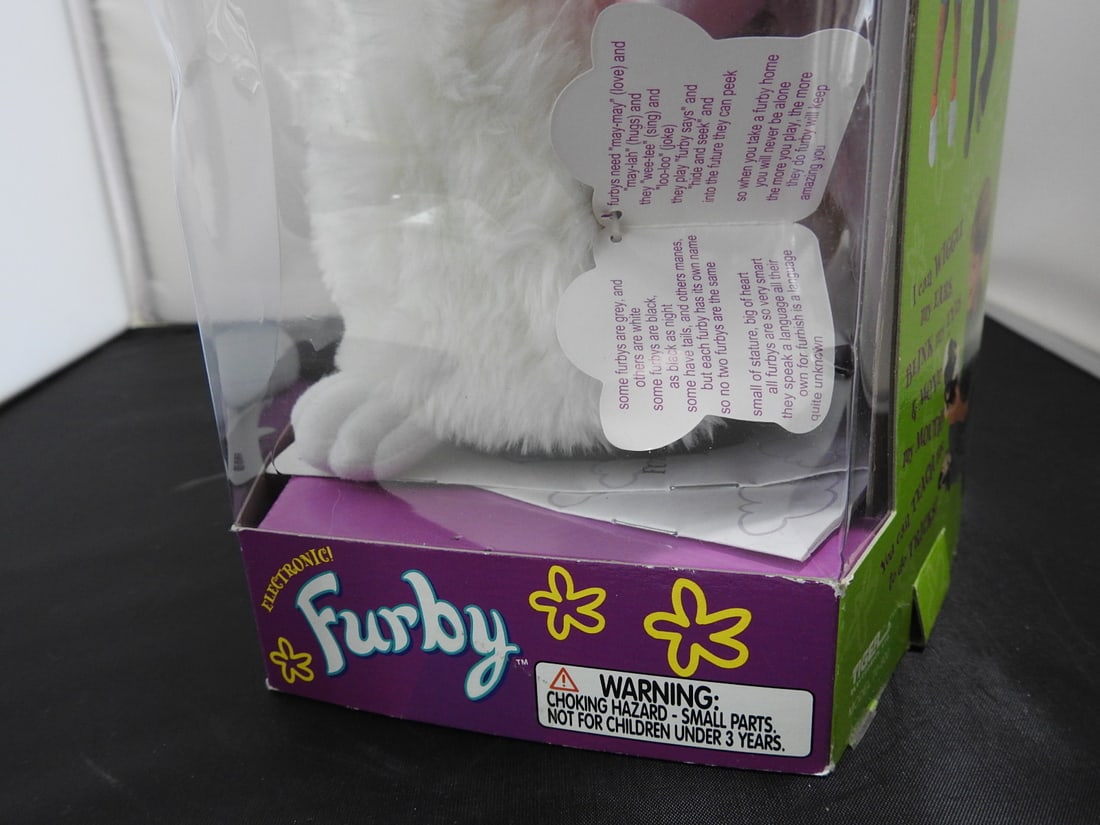 1998 Original Furby Snowball Model 70-800 in Box - 4