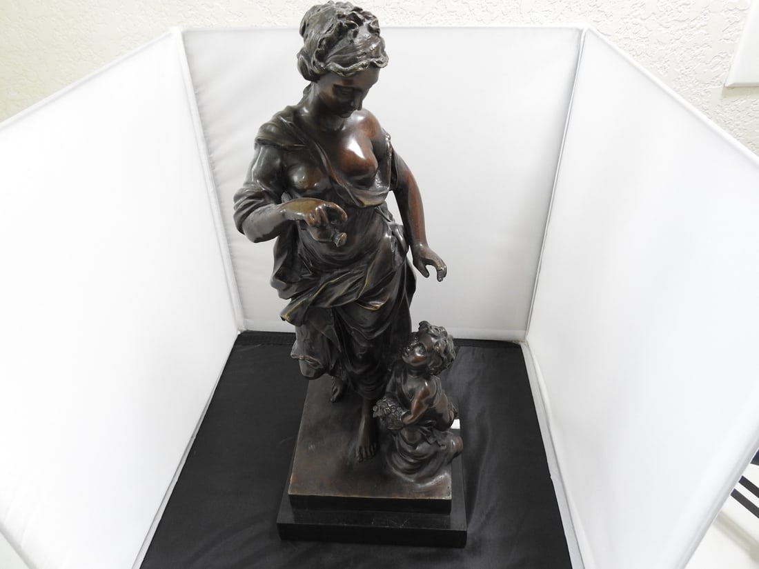 Bronze Statue "L'amour Maternel: Bronze Statue "L'amour Maternel. Black marble base, solid bronze Approx. 8.5 x 7 x 7 in.