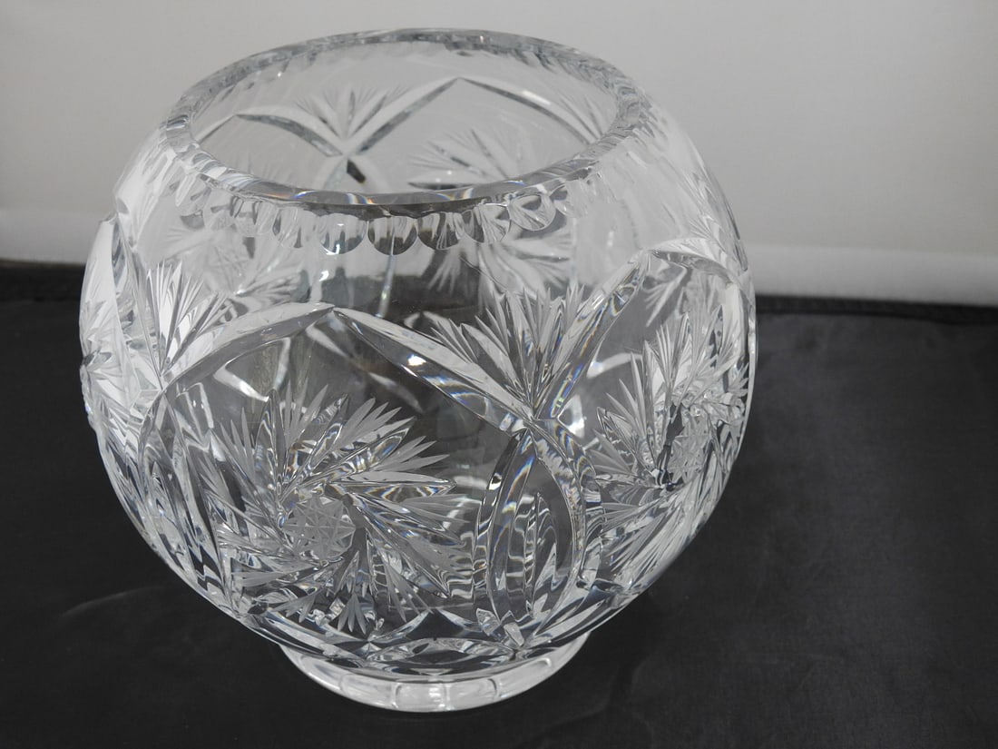 Lead Cut Crystal Rose Bowl Vase: Lead Cut Crystal Rose Bowl Vase Approx. 6 x 6 x 6 in.