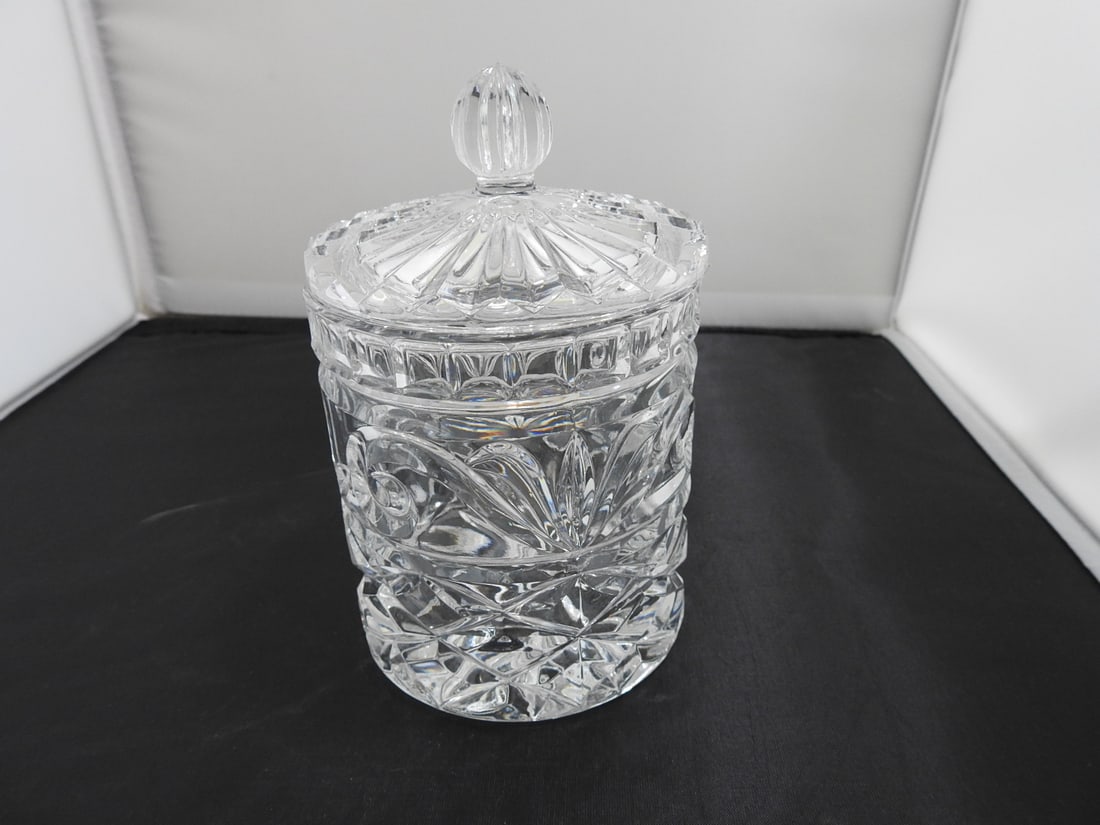 Lead Crystal Lidded Candy Jar: Lead Crystal Lidded Candy Jar Approx. 5.5 x 3.5 x 3.5 in.