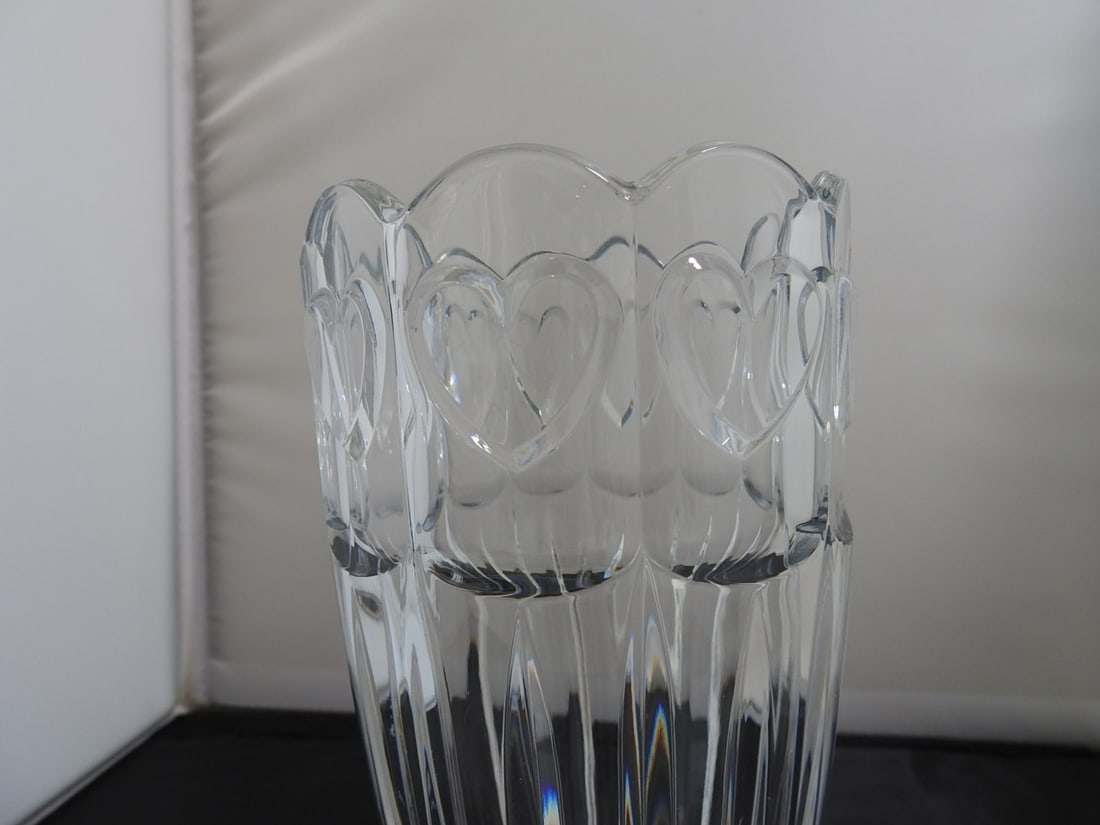 Lead Crystal Heart Vase - 2