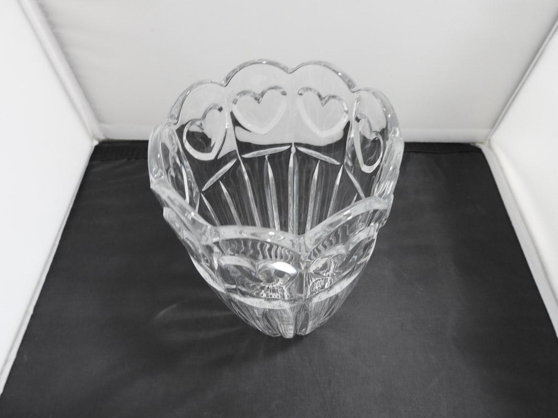 Lead Crystal Heart Vase - 3