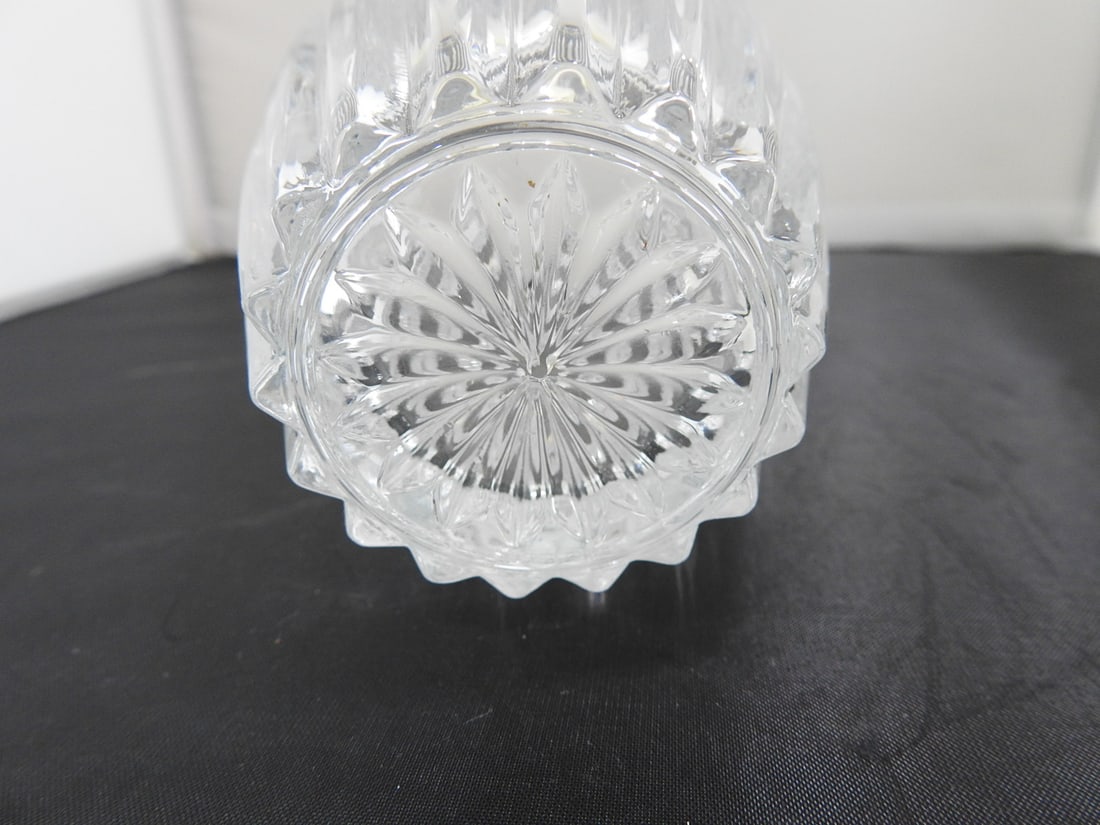Lead Crystal Heart Vase - 4