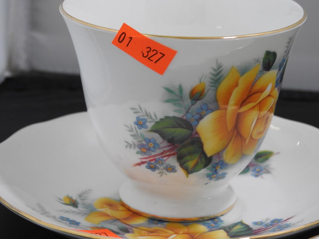 Set of 3 Vintage Bone China Teacup and Saucers - 4