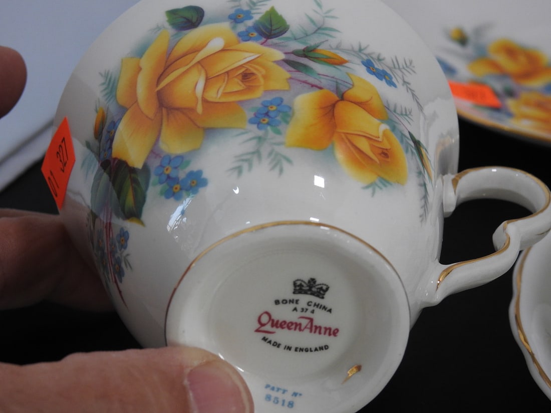 Set of 3 Vintage Bone China Teacup and Saucers - 5