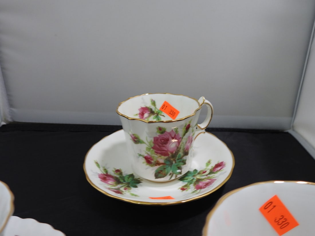 Set of 3 Vintage Bone China Teacup and Saucers - 4