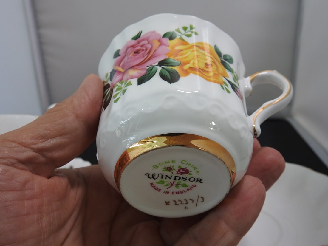 Set of 3 Vintage Bone China Teacup and Saucers - 6