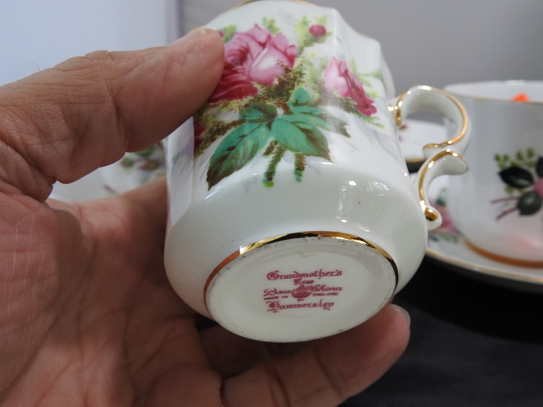 Set of 3 Vintage Bone China Teacup and Saucers - 7