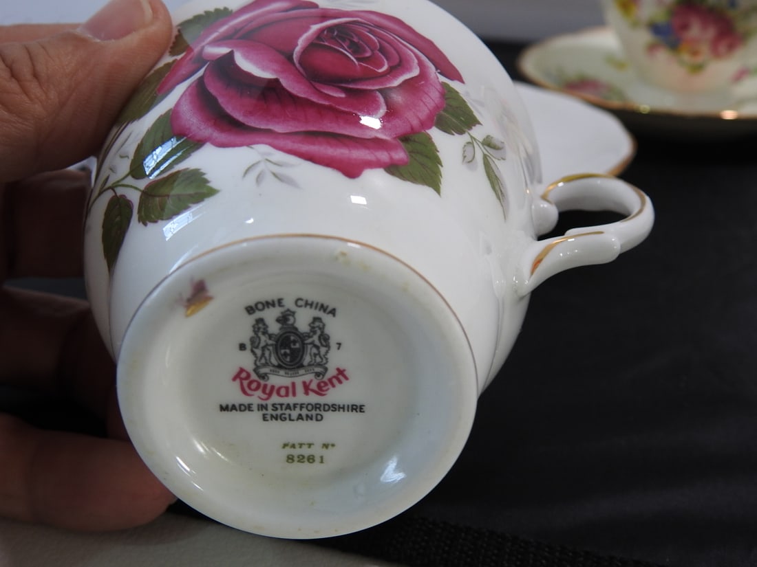 Set of 3 Vintage Bone China Teacup and Saucers - 5