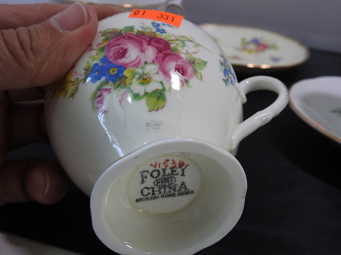 Set of 3 Vintage Bone China Teacup and Saucers - 7
