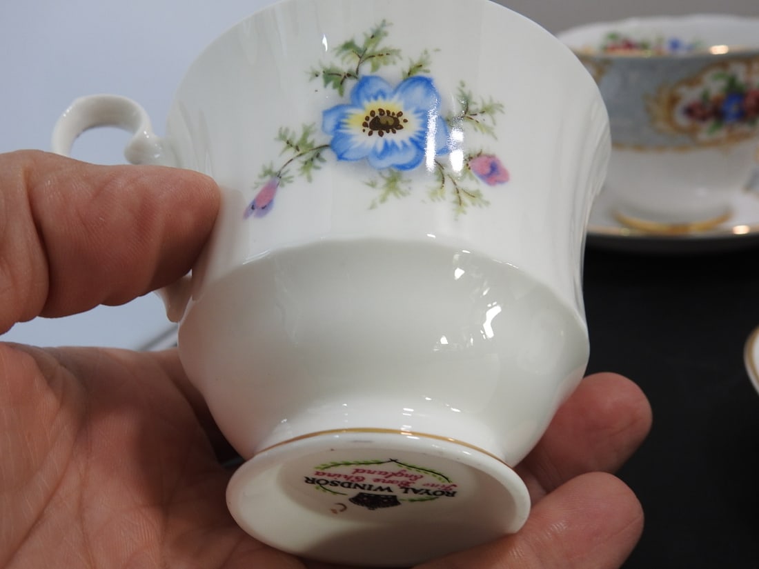 Set of 3 Vintage Bone China Teacup and Saucers - 7