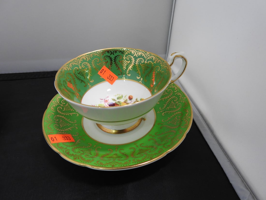 Set of 3 Vintage Bone China Teacup and Saucers - 4