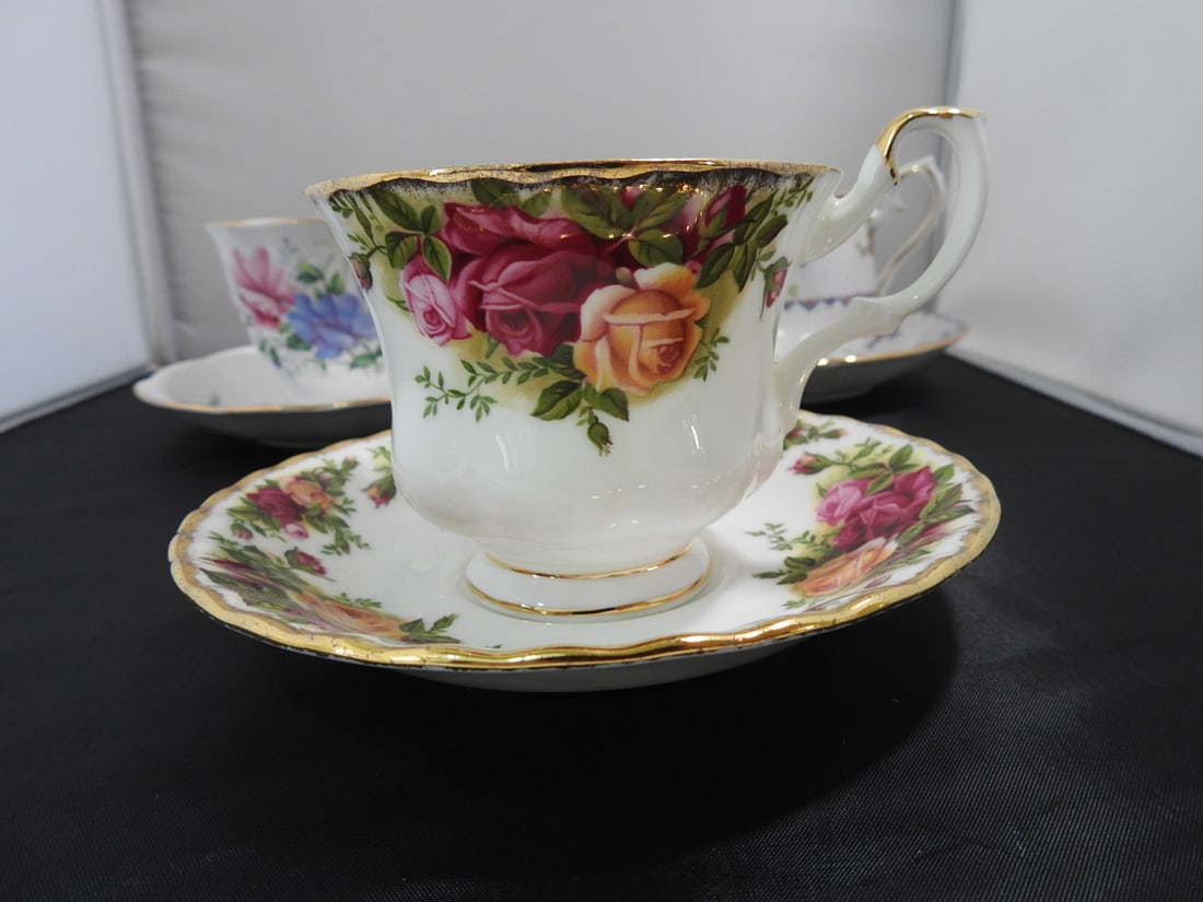 Set of 3 Vintage Bone China Teacup and Saucers - 2