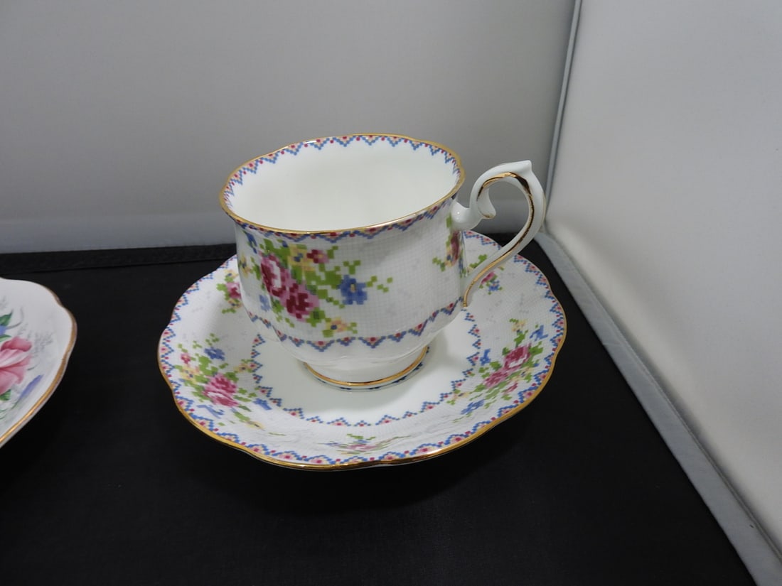 Set of 3 Vintage Bone China Teacup and Saucers - 4