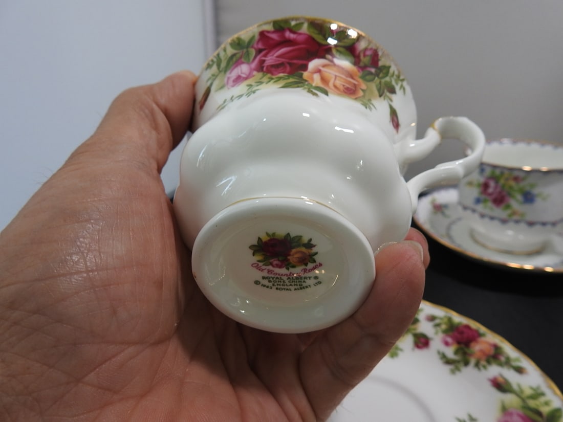 Set of 3 Vintage Bone China Teacup and Saucers - 5