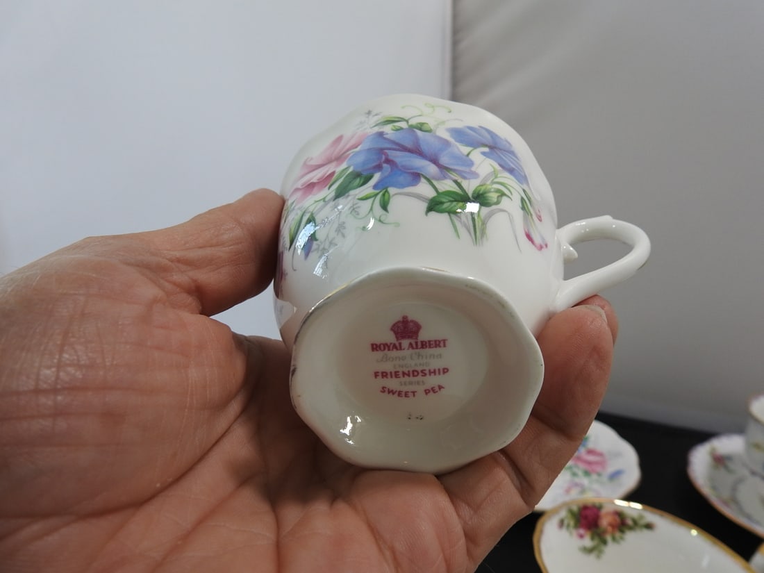 Set of 3 Vintage Bone China Teacup and Saucers - 6