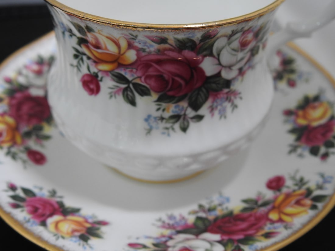 Set of 3 Vintage Bone China Teacup and Saucers - 4