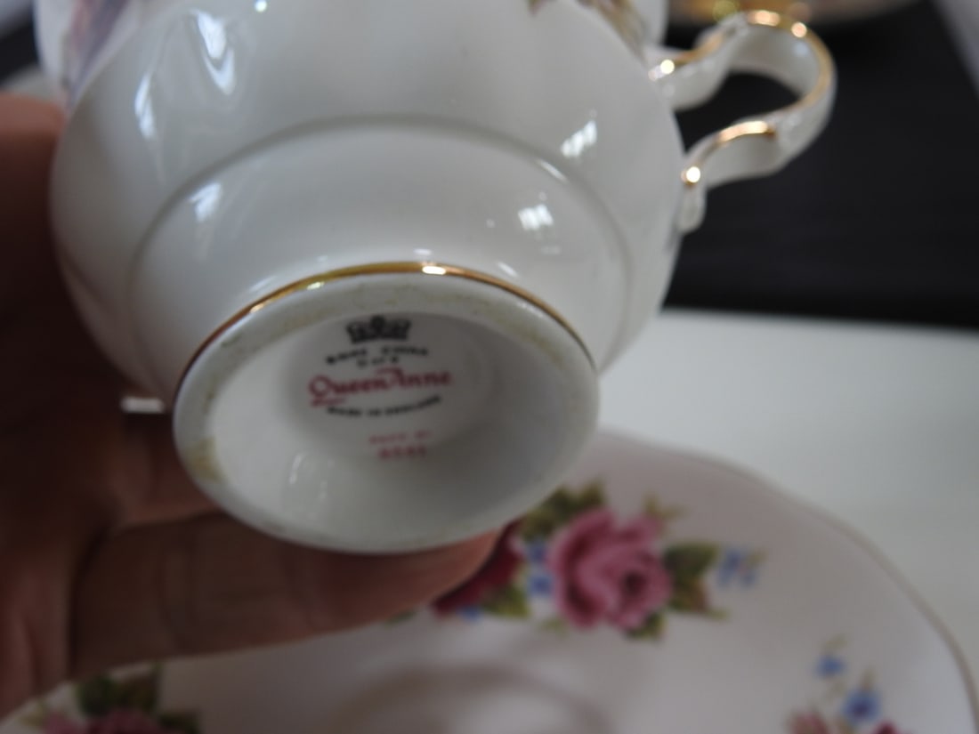 Set of 3 Vintage Bone China Teacup and Saucers - 5