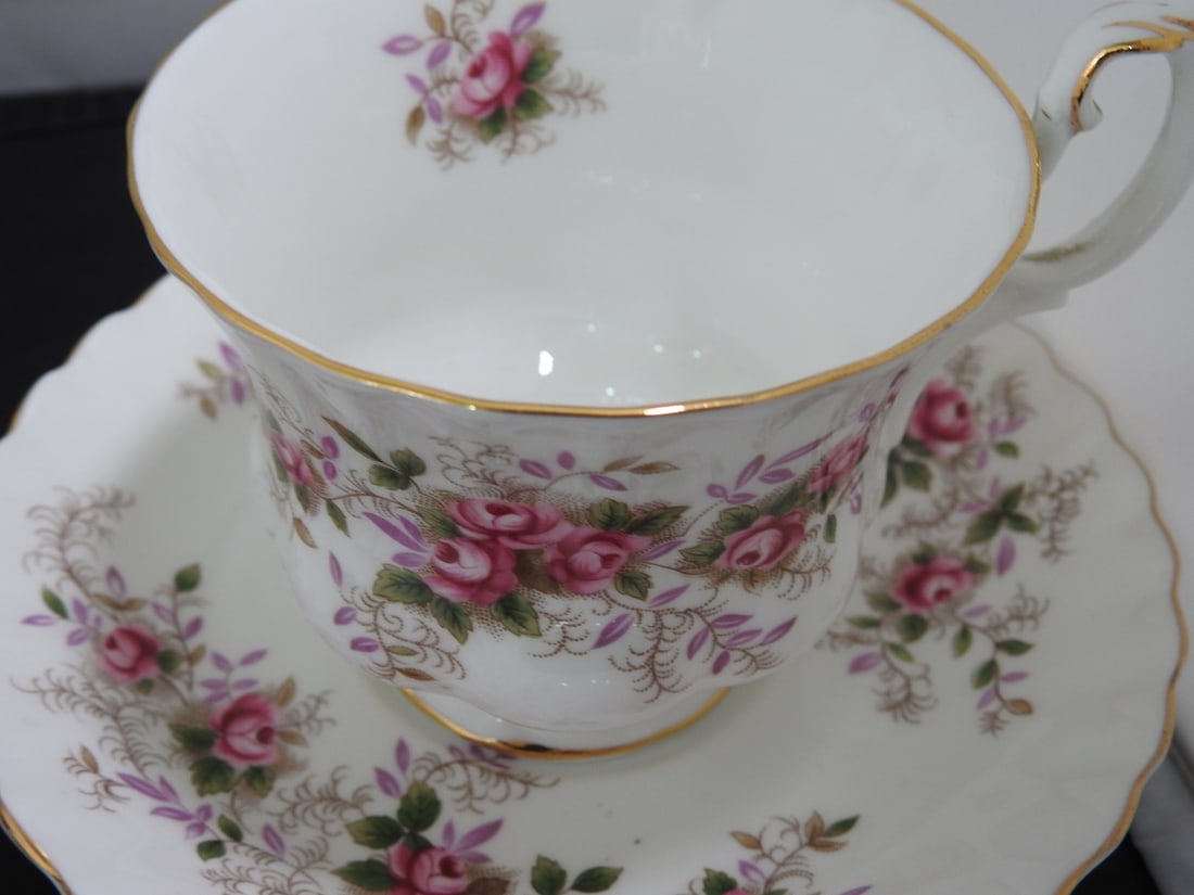 Set of 3 Vintage Bone China Teacup and Saucers - 4