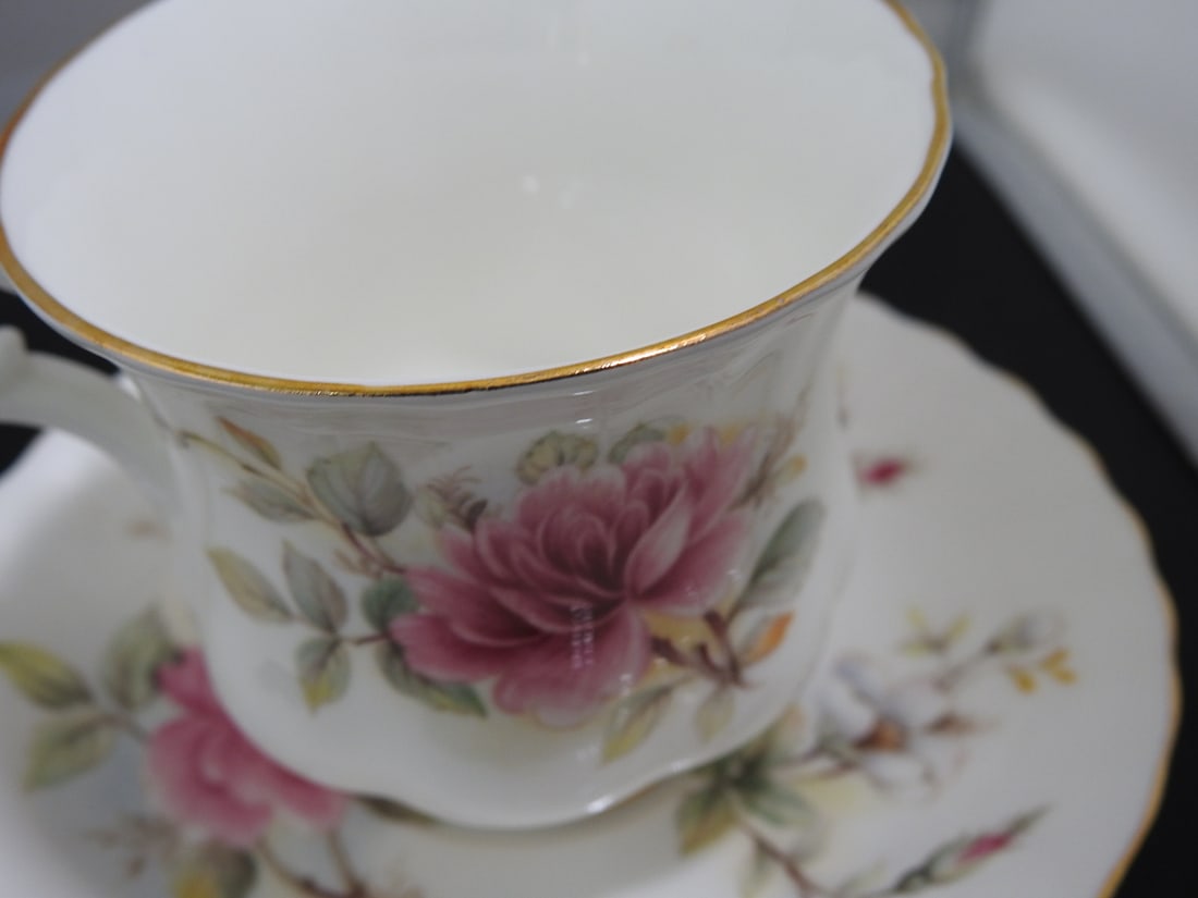 Set of 3 Vintage Bone China Teacup and Saucers - 4